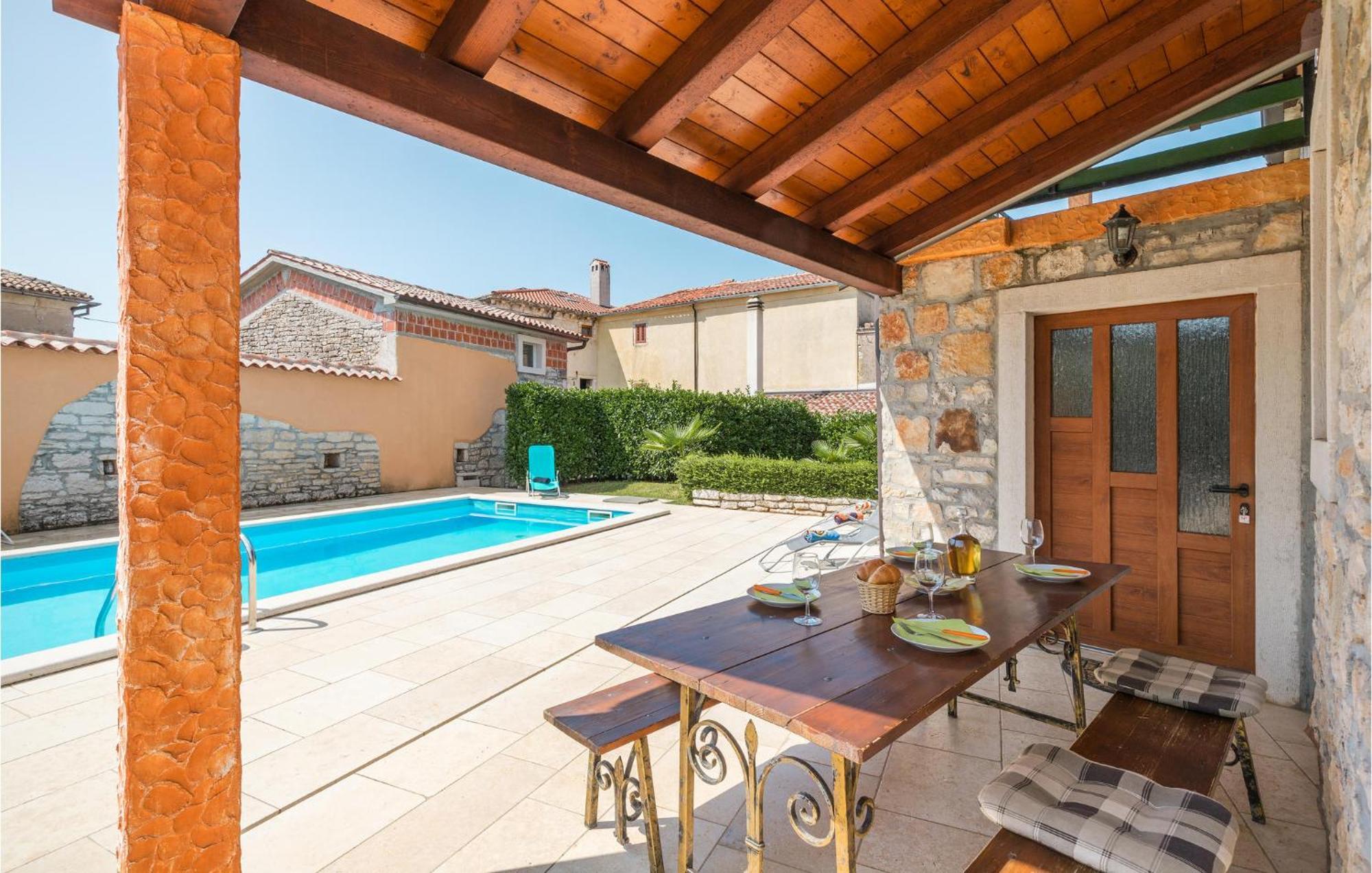 Lovely Home In Visnjan With Outdoor Swimming Pool Exteriér fotografie