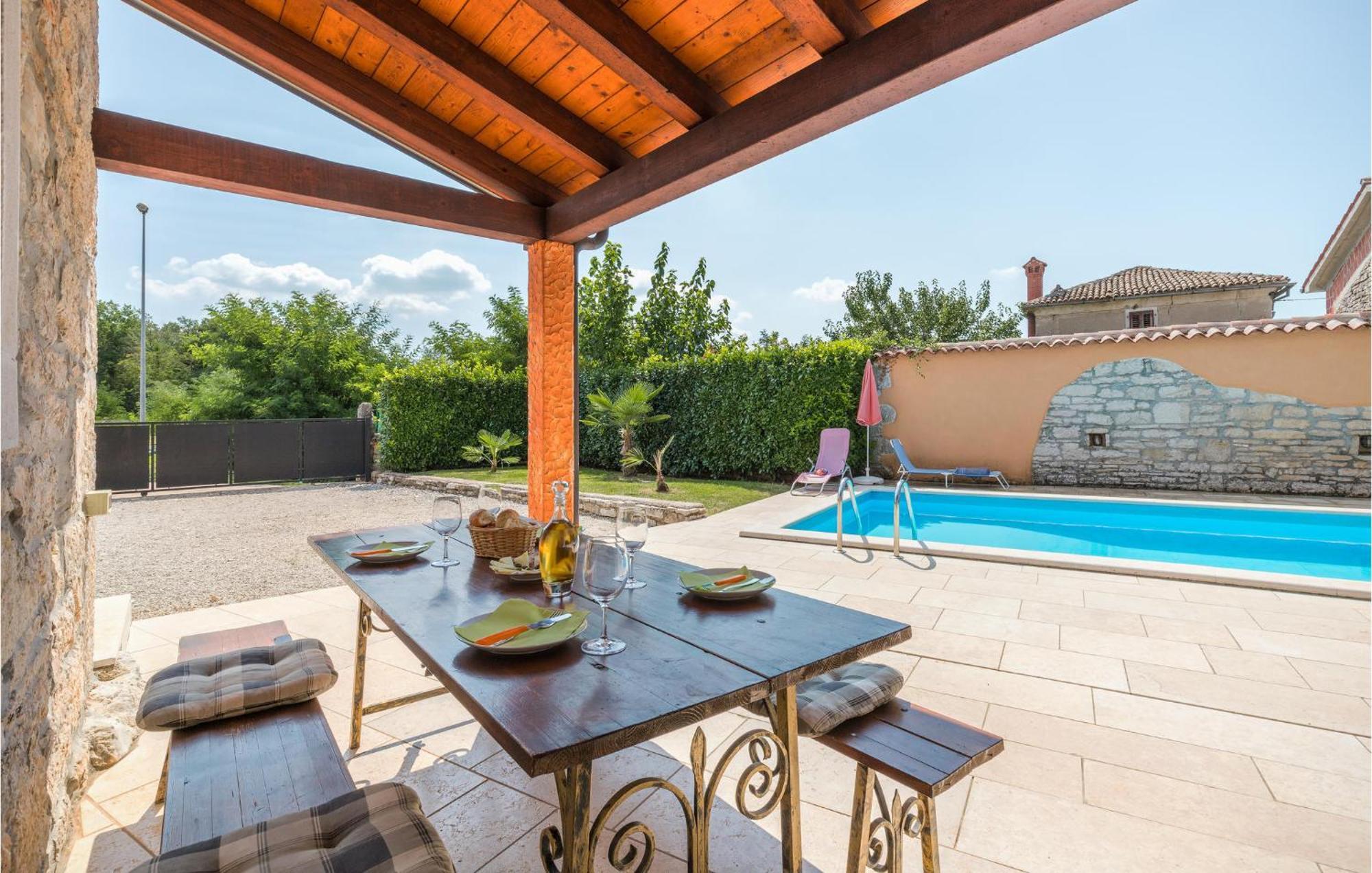 Lovely Home In Visnjan With Outdoor Swimming Pool Exteriér fotografie