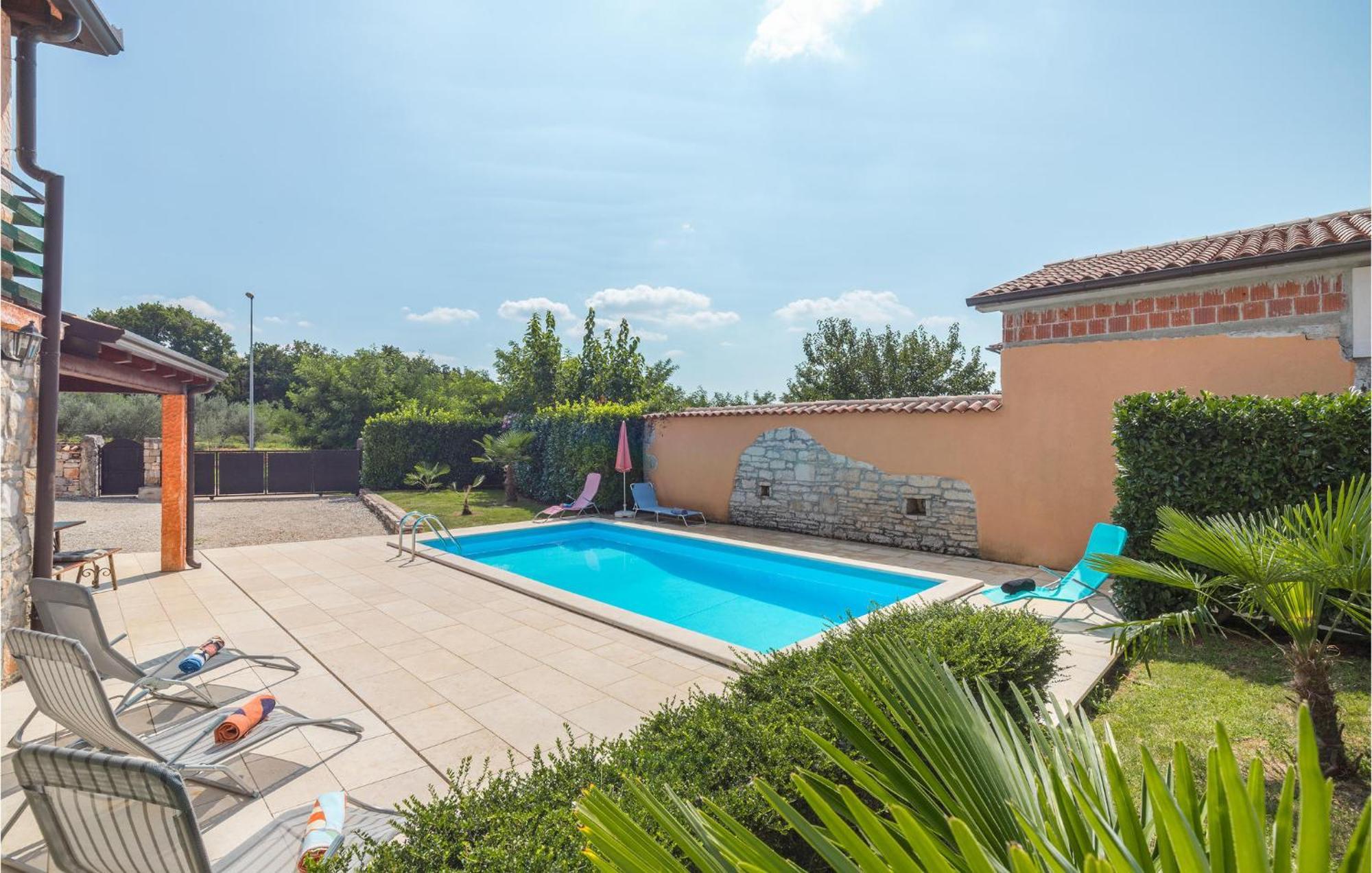 Lovely Home In Visnjan With Outdoor Swimming Pool Exteriér fotografie